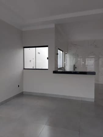 Casa à venda no bairro Jardim Canaã em Uberlândia/MG
