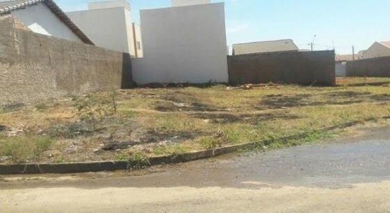 Terreno à venda no bairro Jardim Itália em Uberlândia/MG