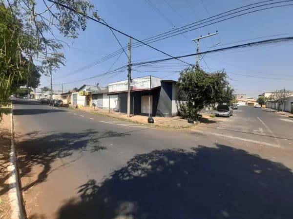 Terreno à venda no bairro Presidente Roosevelt em Uberlândia/MG