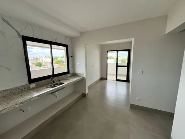Apartamento à venda no bairro Santa Mônica em Uberlândia/MG