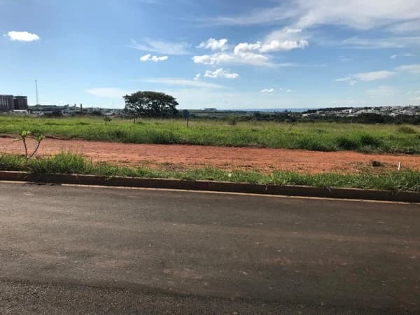 Terreno à venda no bairro Verde Umuarama em Uberlândia/MG
