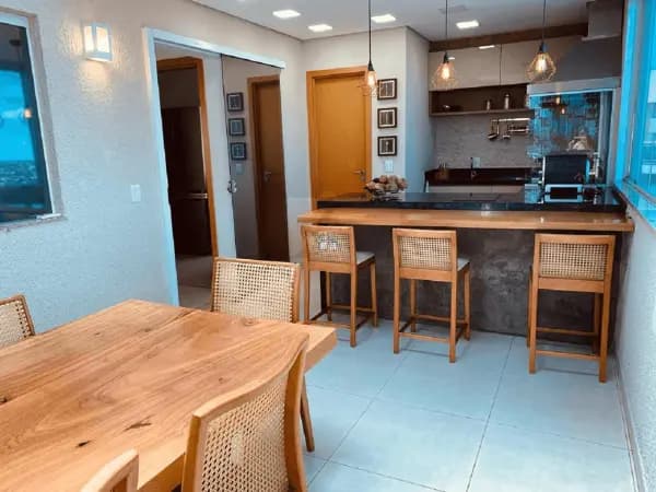 Apartamento à venda no bairro Osvaldo Rezende em Uberlândia/MG