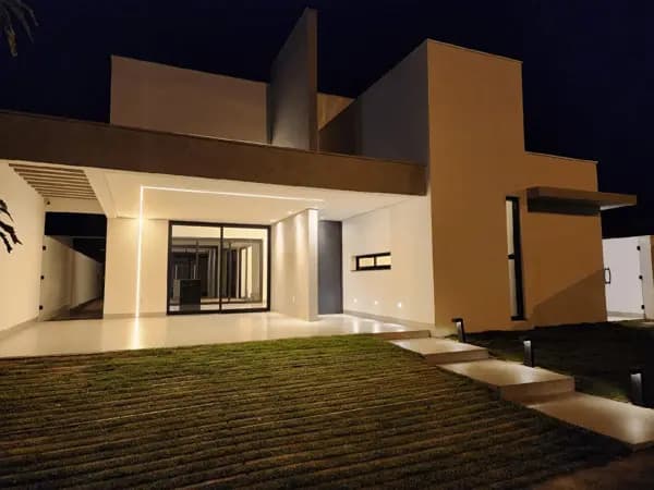 Casa à venda no bairro Jardim Inconfidência em Uberlândia/MG