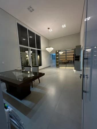 Casa à venda no bairro Novo Mundo em Uberlândia/MG