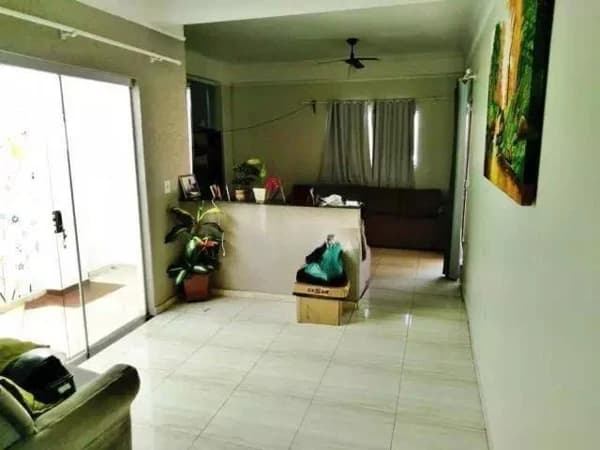Casa à venda no bairro Planalto em Uberlândia/MG
