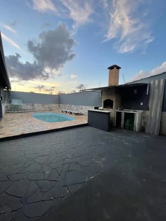 Casa à venda no bairro Santa Mônica em Uberlândia/MG