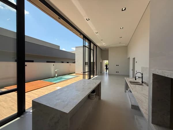 Casa à venda no bairro Laranjeiras em Uberlândia/MG