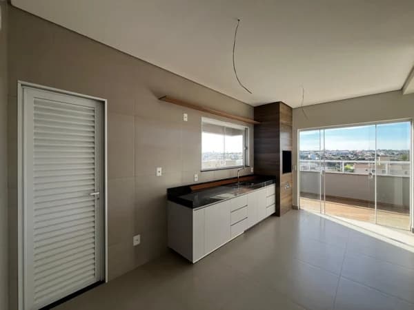 Apartamento à venda no bairro Santa Mônica em Uberlândia/MG