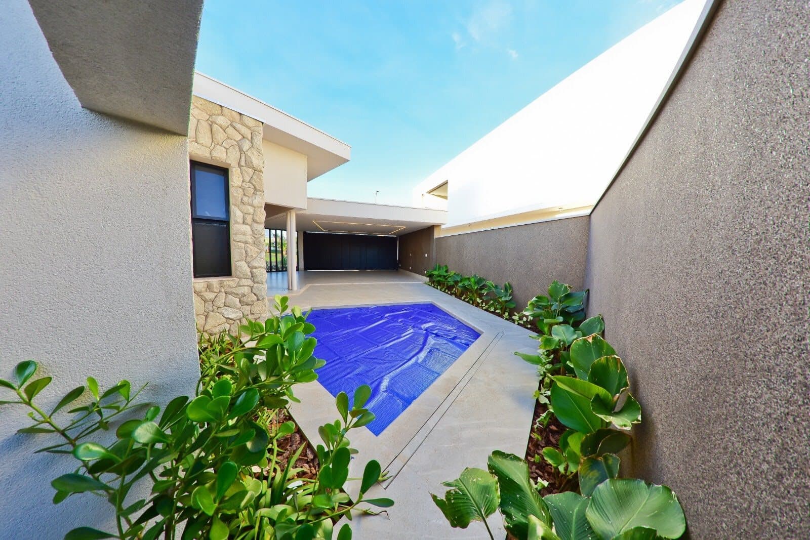 Casa à venda no bairro Jardim Inconfidência em Uberlândia/MG