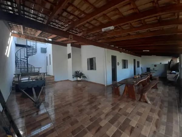 Casa à venda no bairro Zona Rural em Uberlândia/MG