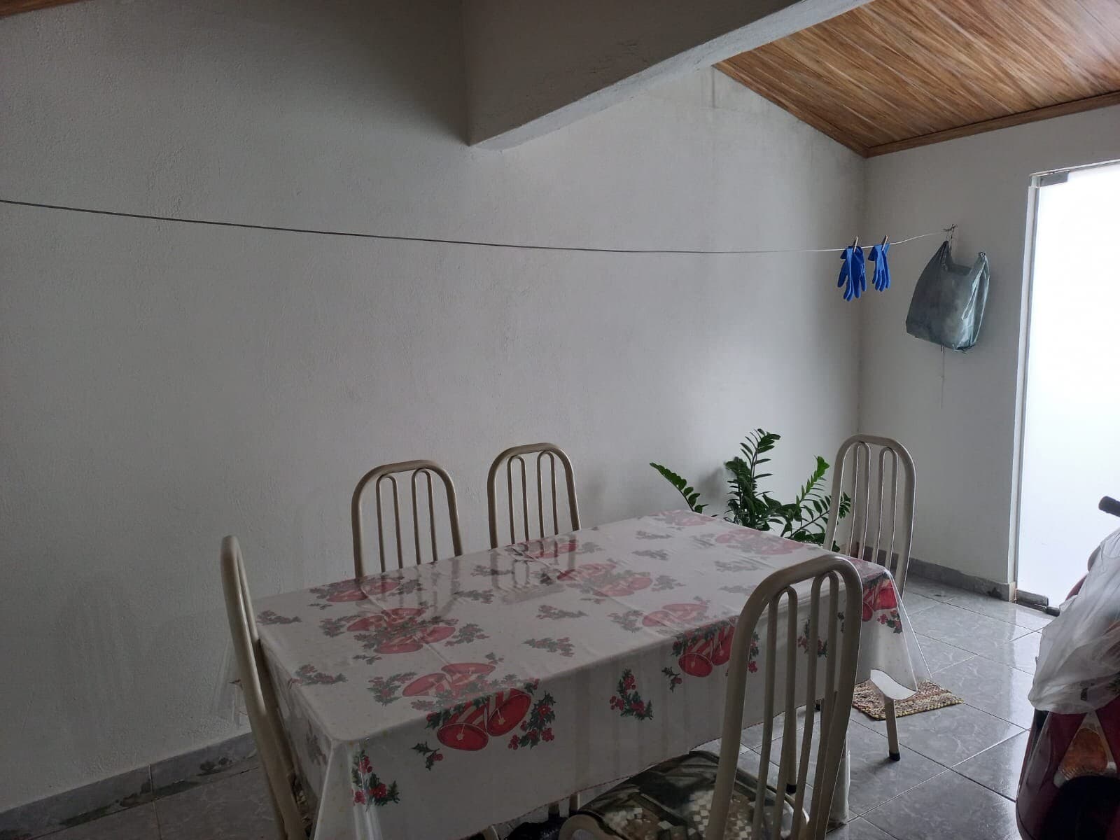 Casa à venda no bairro Minas Gerais em Uberlândia/MG