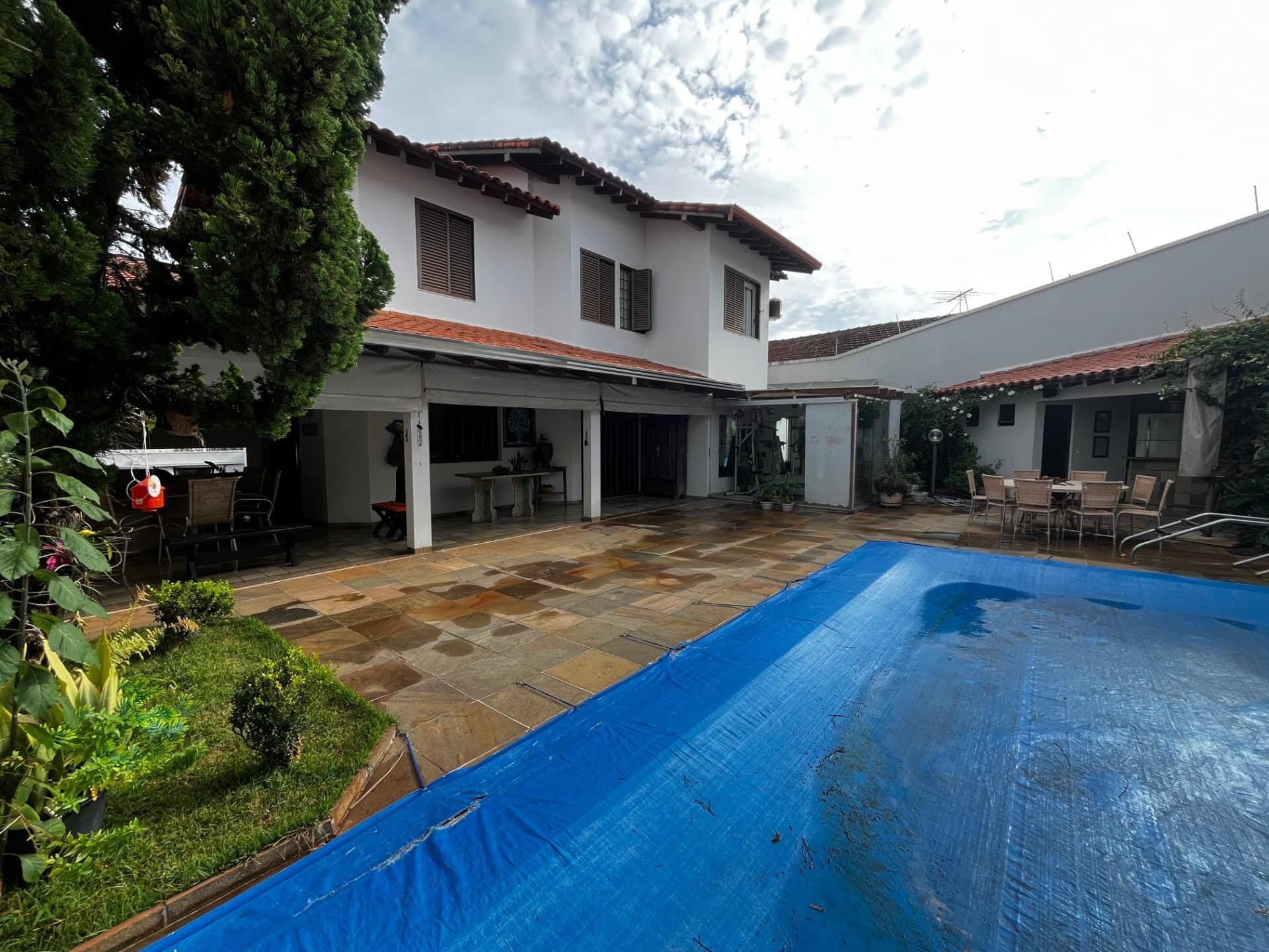 Casa à venda no bairro Saraiva em Uberlândia/MG
