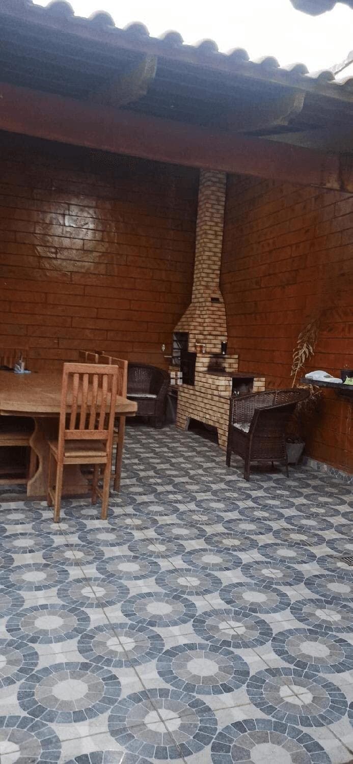 Casa à venda no bairro Jardim Patrícia em Uberlândia/MG
