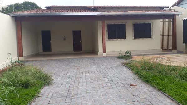 Casa à venda no bairro Cidade Jardim em Uberlândia/MG