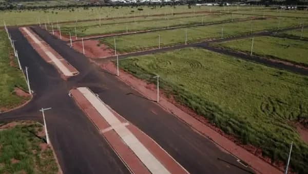Terreno à venda no bairro Laranjeiras em Uberlândia/MG