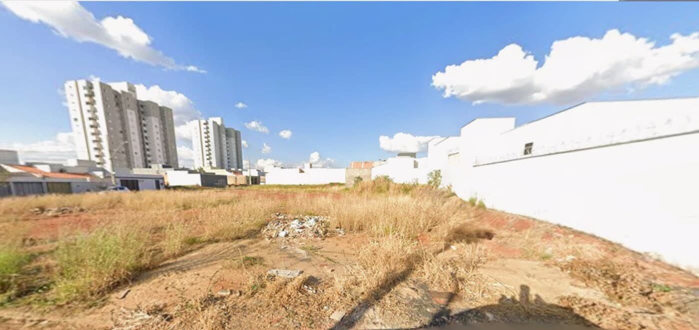 Terreno à venda no bairro Laranjeiras em Uberlândia/MG