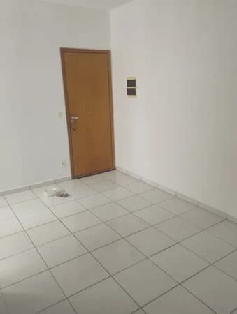 Apartamento à venda no bairro Jardim Holanda em Uberlândia/MG
