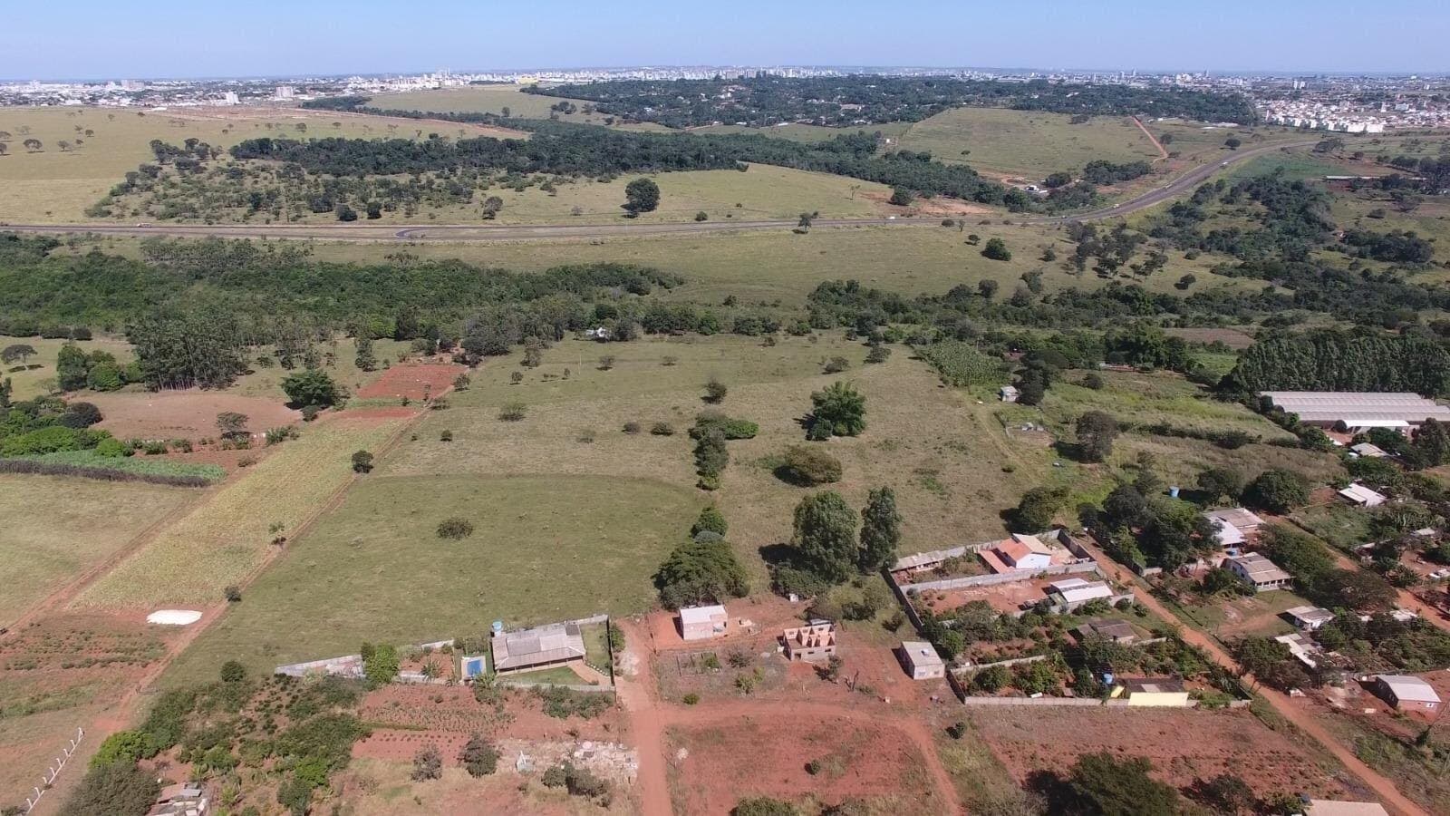 Terreno à venda no bairro Parque das Andorinhas em Uberlândia/MG