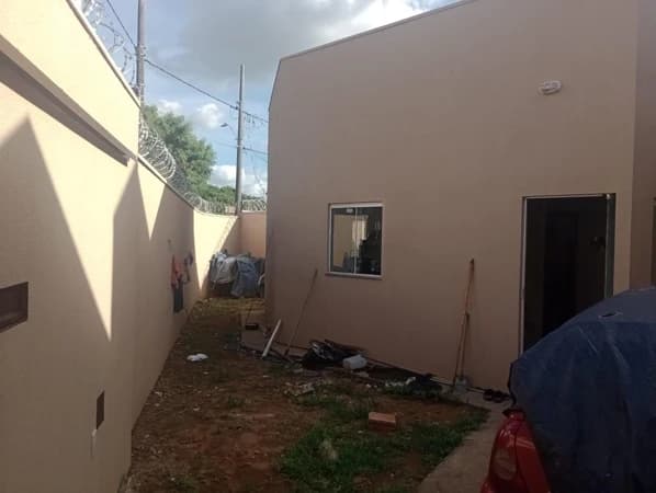 Casa à venda no bairro Jardim Canaã em Uberlândia/MG