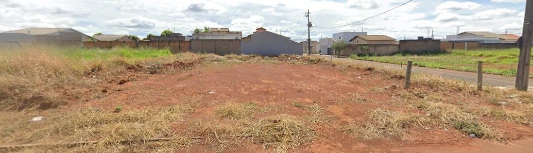 Terreno à venda no bairro Jardim Sucupira em Uberlândia/MG
