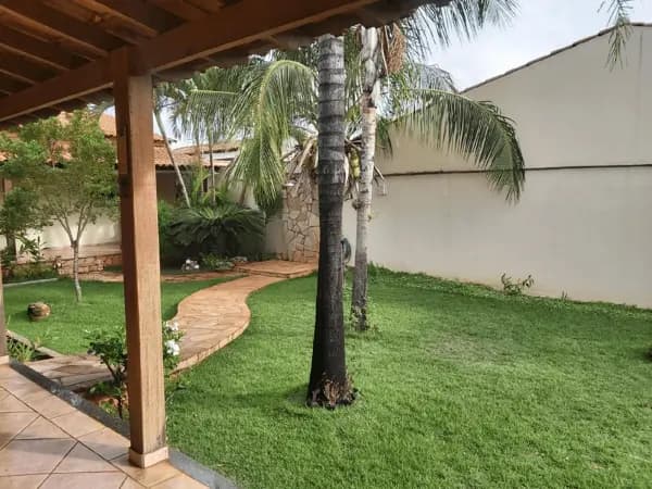 Casa à venda no bairro Vigilato Pereira em Uberlândia/MG