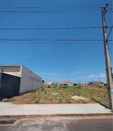 Terreno à venda no bairro Monte Hebron em Uberlândia/MG
