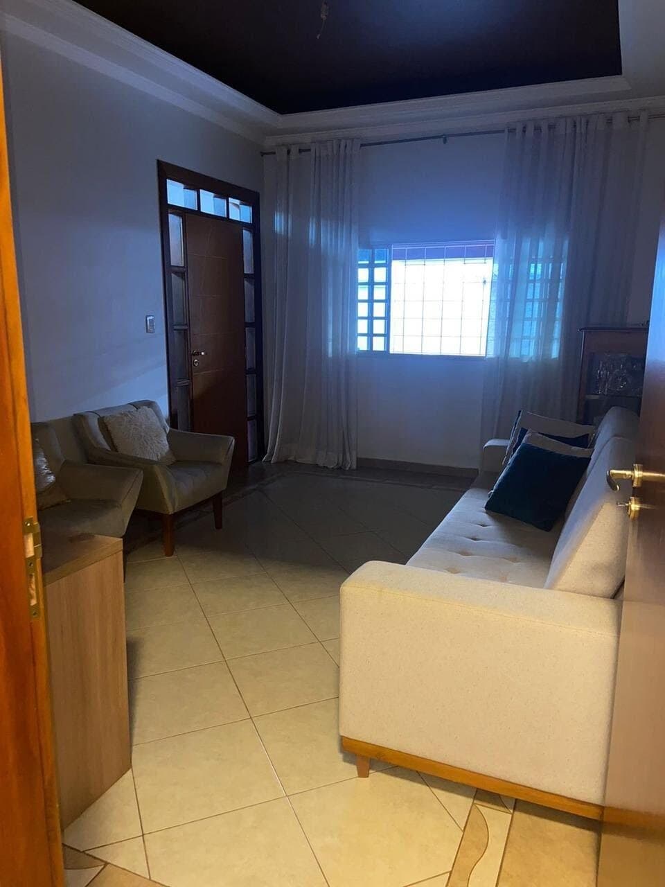 Casa à venda no bairro Luizote de Freitas em Uberlândia/MG