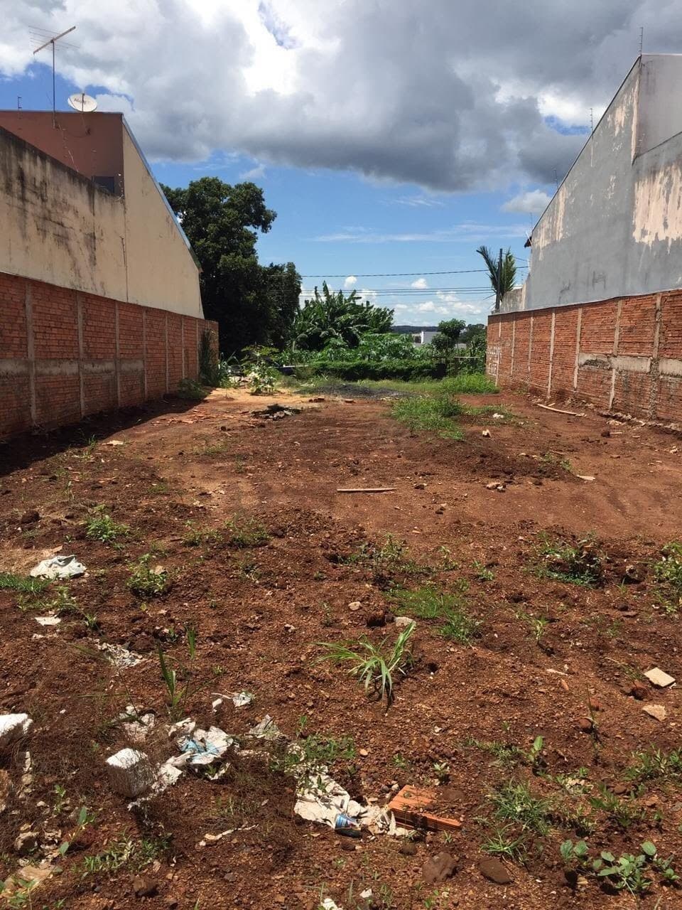 Terreno à venda no bairro Cidade Jardim em Uberlândia/MG