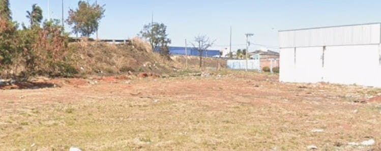Terreno à venda no bairro Marta Helena em Uberlândia/MG