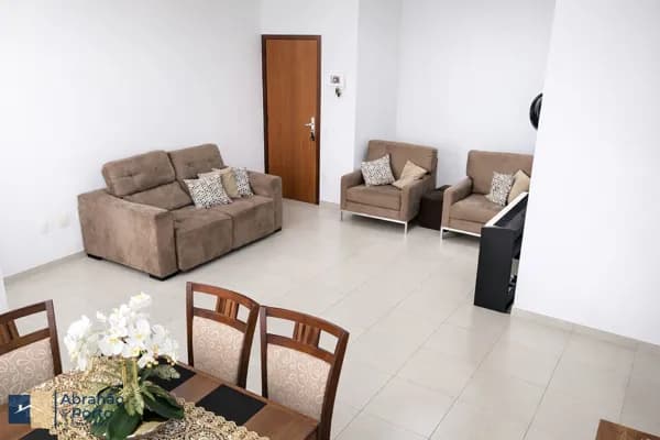 Apartamento no Condomínio Piazza Treviso