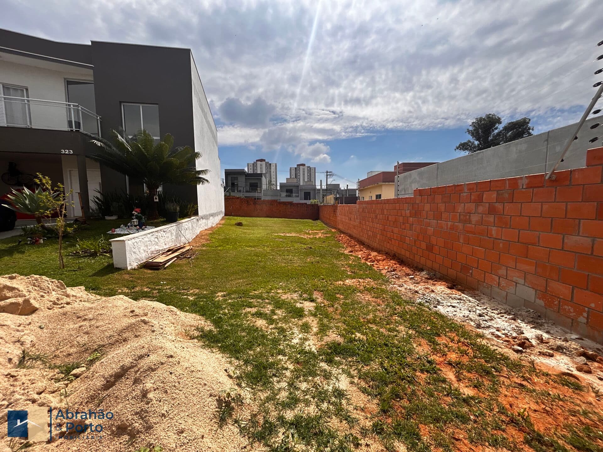 Terreno no Condomínio Jardim Maringá