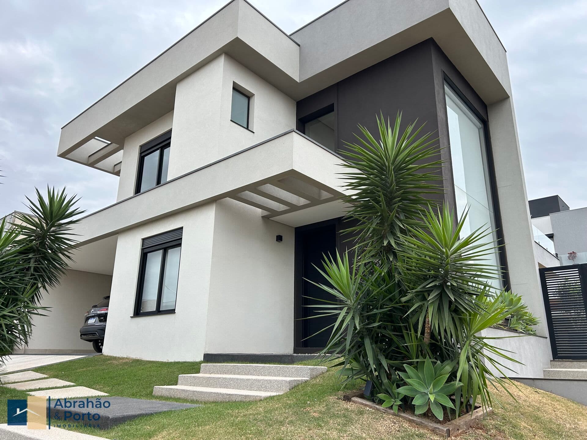 Sobrado em Indaiatuba - Jardim Residencial Dona Maria José