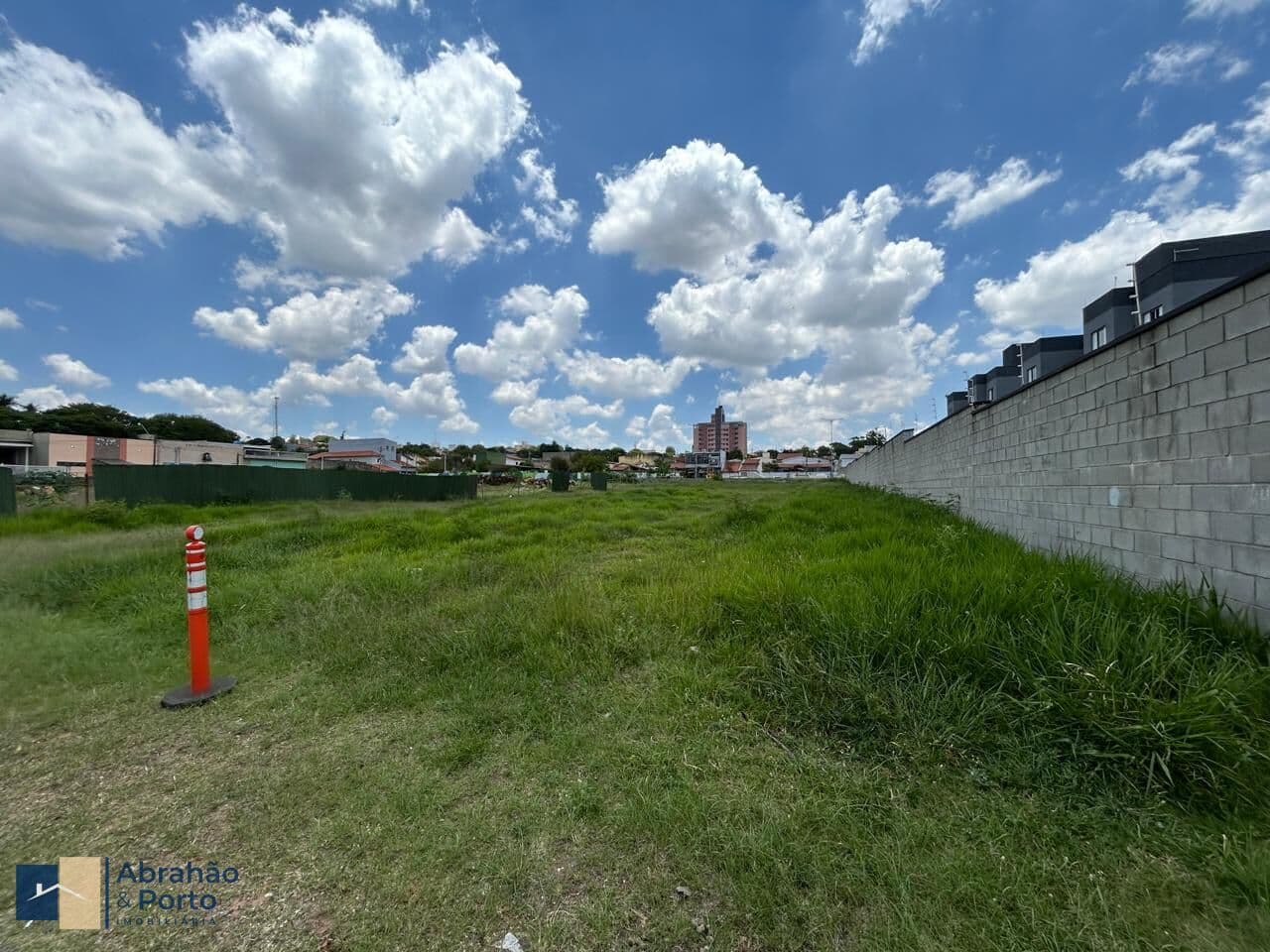 Terreno Comercial à Venda, em Salto/SP