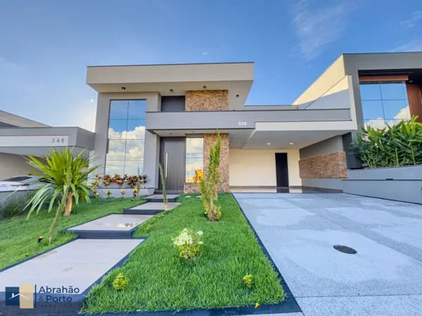 Casa térrea à venda no Condomínio Maria Cândida