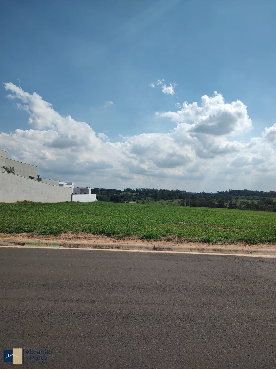 Terreno no Condomínio Reserva Petrus