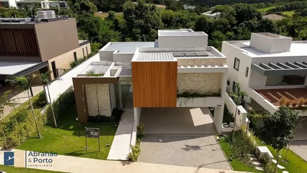Sobrado no Condomínio Villa dos Pinheiros