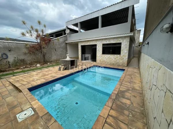 Casa Duplex 2 Quartos e Piscina no São Luiz, Volta Redonda - RJ