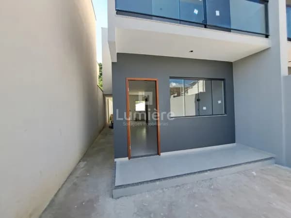Casa Duplex - 2 Quartos ( 1 Suíte) - Bairro de Fátima, Barra do Piraí - RJ.