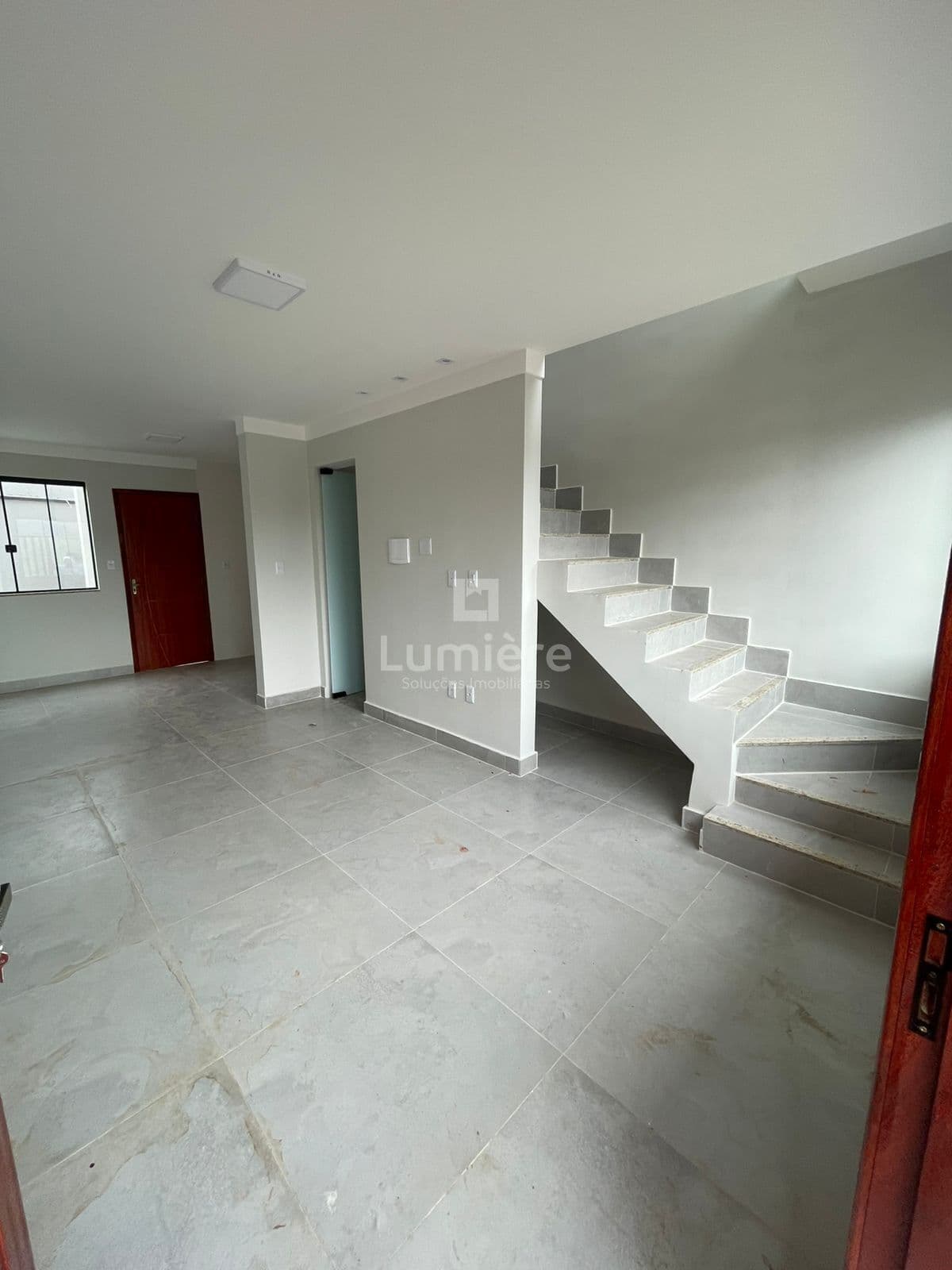 Casa Duplex 2 Quartos (1 Suíte) Roma - Volta Redonda/RJ