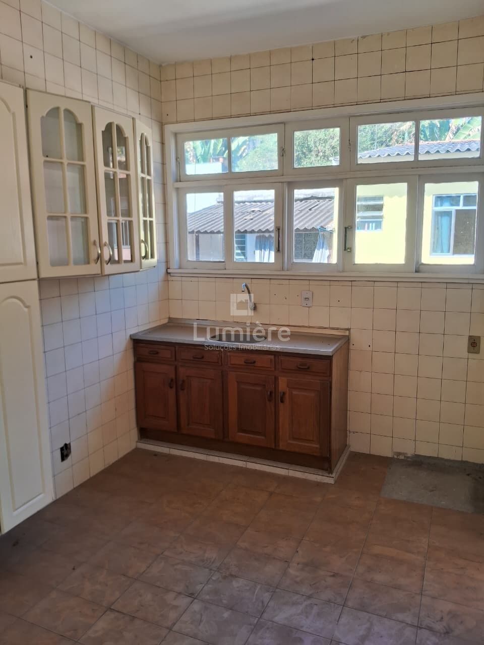 Apartamento 2 Quartos sendo 1 Suíte com 2 Kitnets no Laranjal, Volta Redonda - RJ