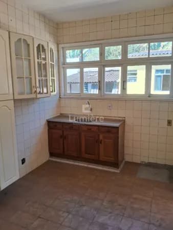 Apartamento 2 Quartos sendo 1 Suíte com 2 Kitnets no Laranjal, Volta Redonda - RJ