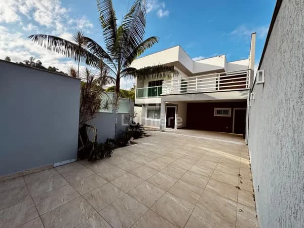 Casa Duplex - 3 quartos sendo 1 suíte master com closet e varanda - São Luís Volta Redonda