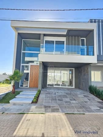 Sobrado Á Venda no Condomínio Bella Vita em Cachoeirinha