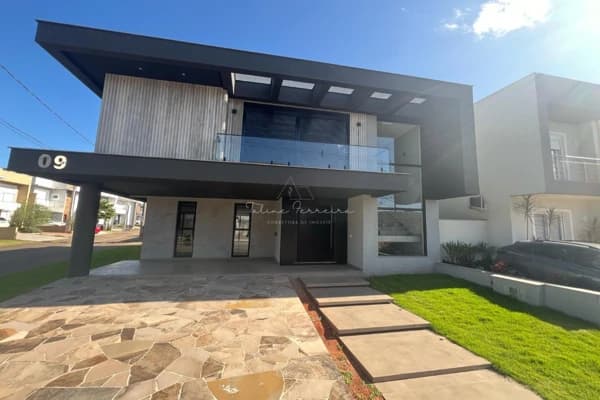 SOBRADO Á VENDA EM CACHOEIRINHA RS