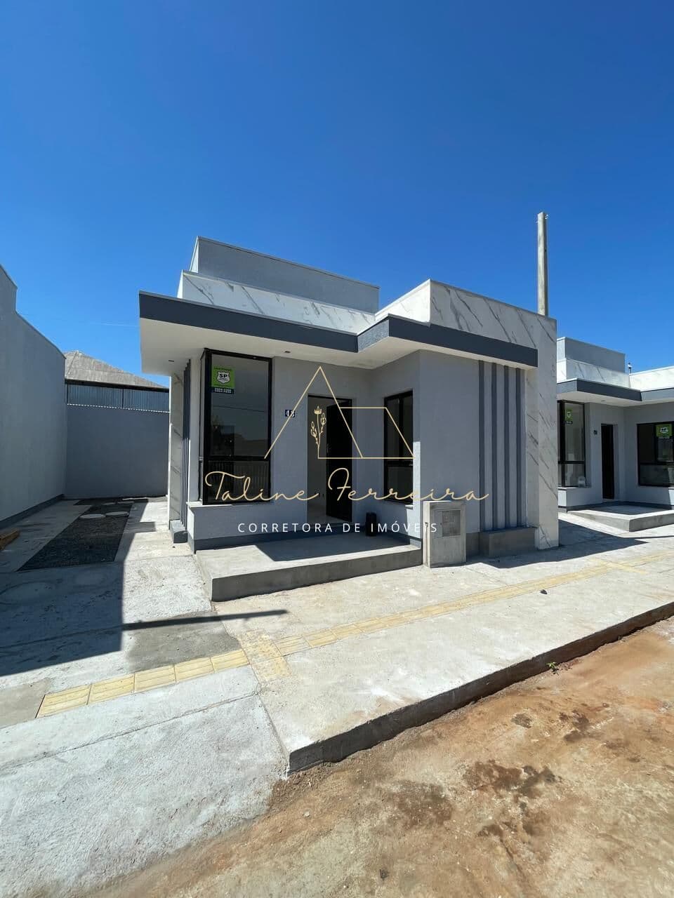 Casa à venda com 2 dormitórios na Vila Regina – Cachoeirinha/RS
