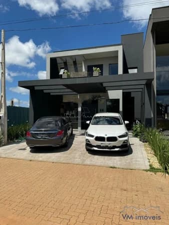 SOBRADO Á VENDA EM CACHOEIRINHA