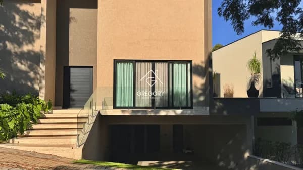 Uma casa semi-térrea impecável no Residencial Itahye em Alphaville SP!