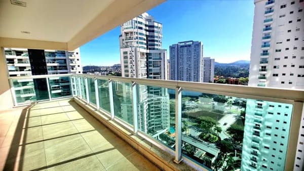 Apto andar alto com vista