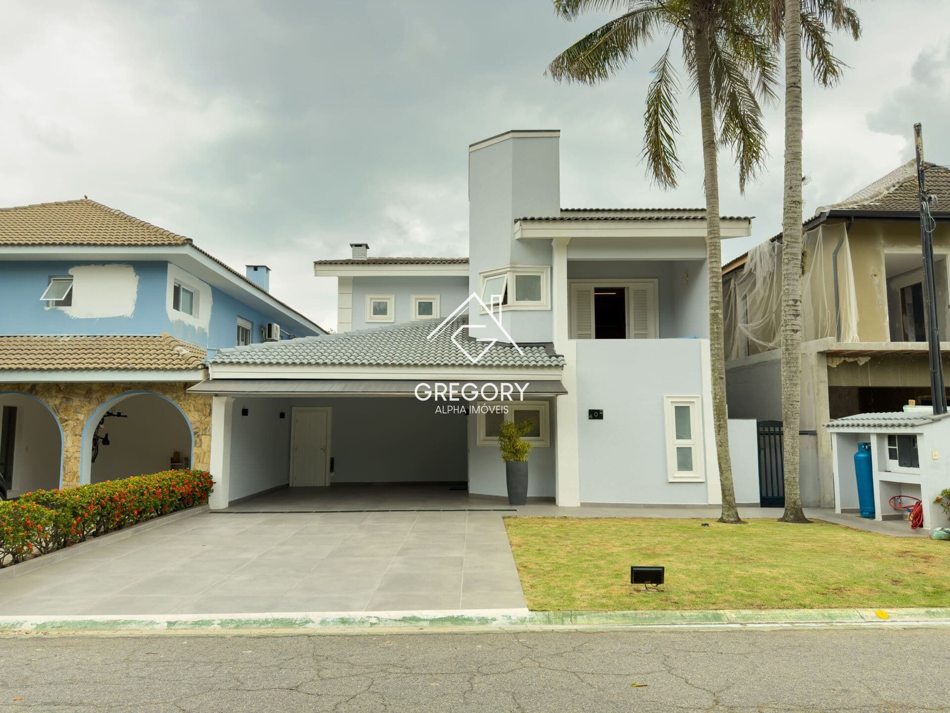CASA BLUE - CONDOMÍNIO ALPHAVILLE 4