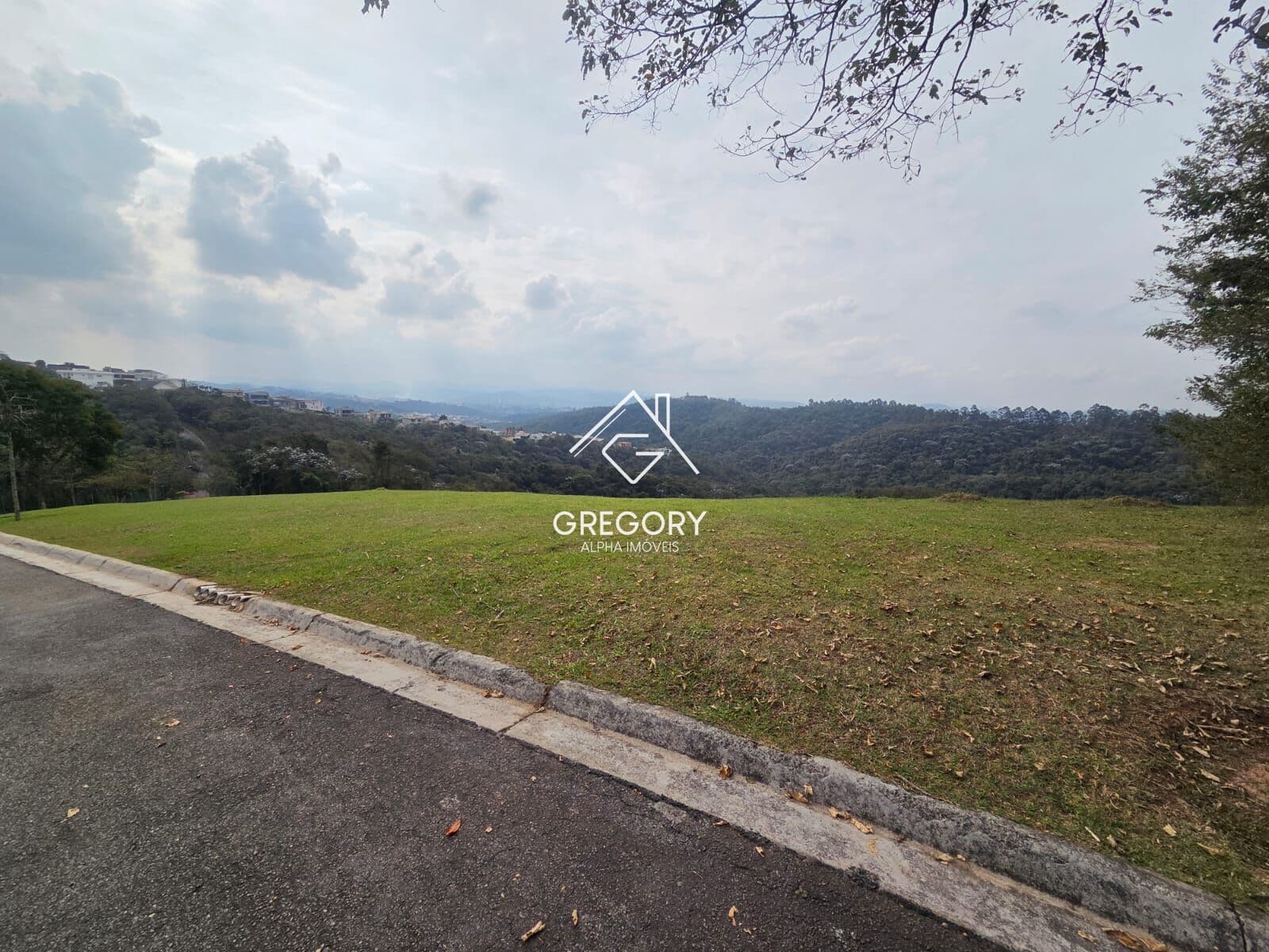 Lindo terreno no Residencial Genesis 2, em Alphaville